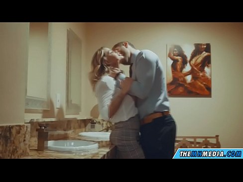 ❤️ Cuando una rubia tetona te seduce en un baño público Porno casero en es.vanalize.ru ❌️❤️❤️❤️❤️❤️❤️❤️